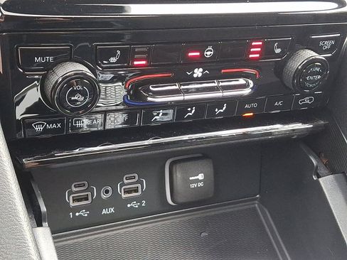 New 2025 Jeep Grand Cherokee L Altitude image 10