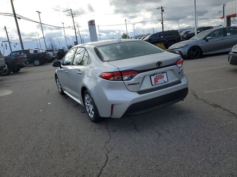 New 2026 Toyota Corolla LE FWD image 3