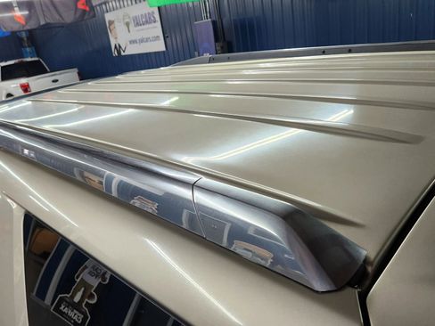 Used 2015 Cadillac Escalade Premium image 59