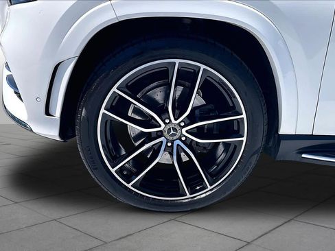 Used 2023 Mercedes-Benz GLS 450 4MATIC w/ AMG Line Exterior image 11