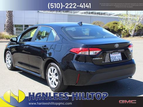 Used 2025 Toyota Corolla LE FWD image 9
