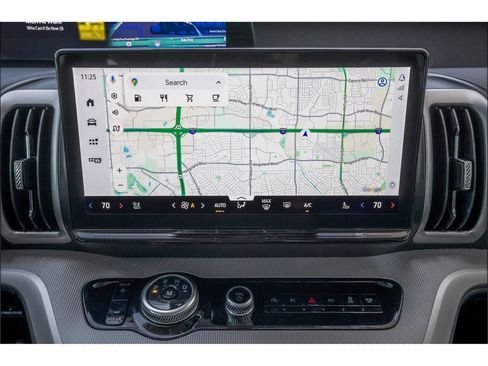 Used 2025 Ford Expedition Active AWD/4WD image 11