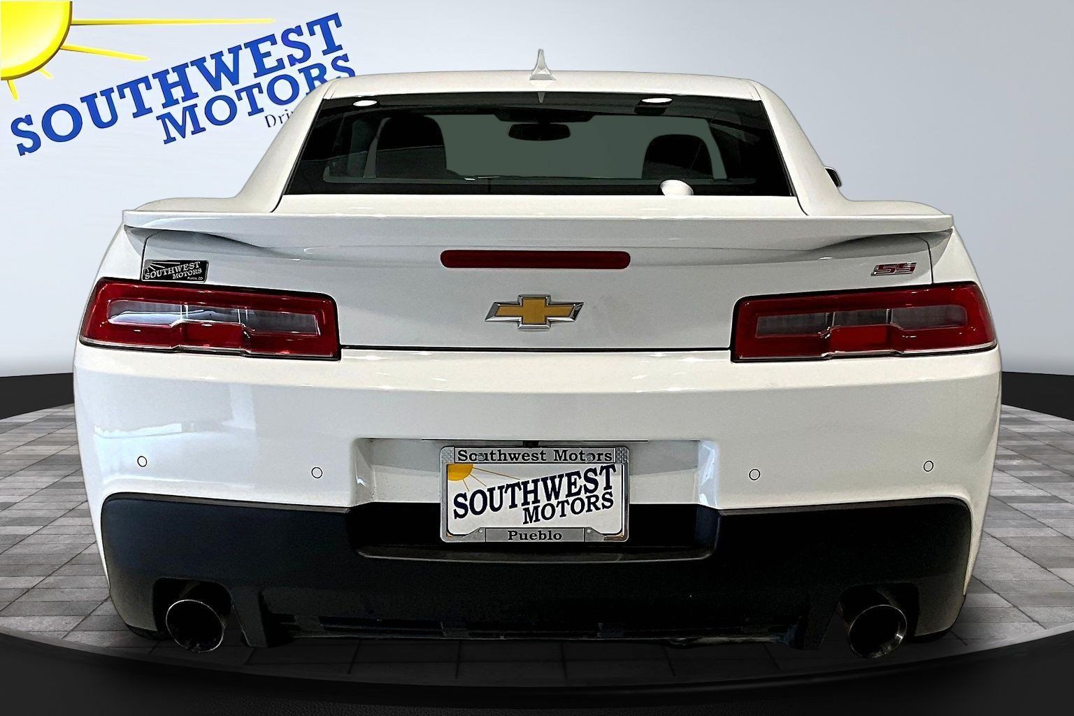 Used 2015 Chevrolet Camaro SS w/ RS Package RWD image 6