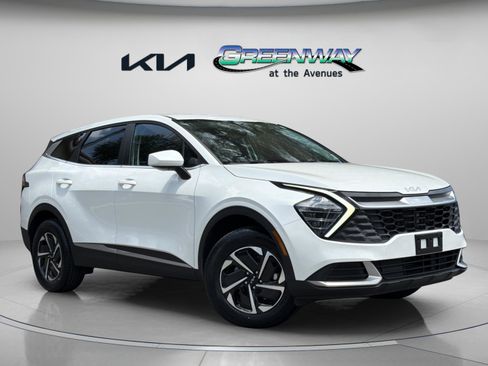Certified 2024 Kia Sportage LX AWD/4WD image 1