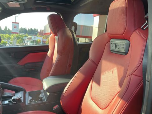 Certified 2025 Toyota Tacoma TRD Pro AWD/4WD image 19