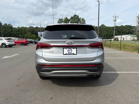 Used 2023 Hyundai Santa Fe SE AWD/4WD image 10