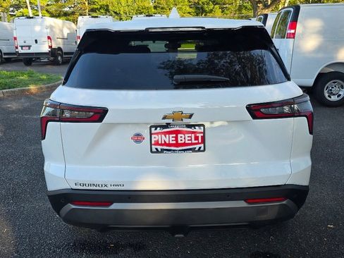 New 2026 Chevrolet Equinox LT w/ Convenience Package II image 10