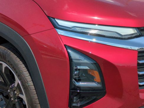 New 2026 Chevrolet Equinox LT FWD image 11