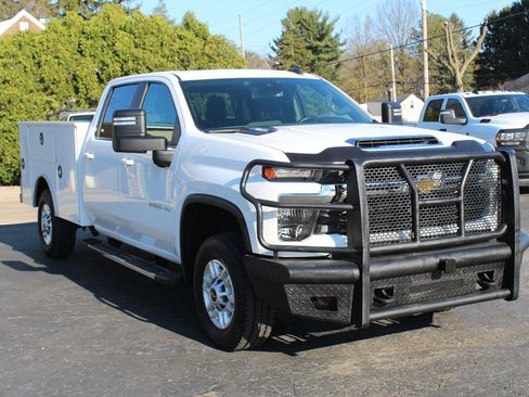 Used 2024 Chevrolet Silverado 2500 LT w/ Convenience Package image 10