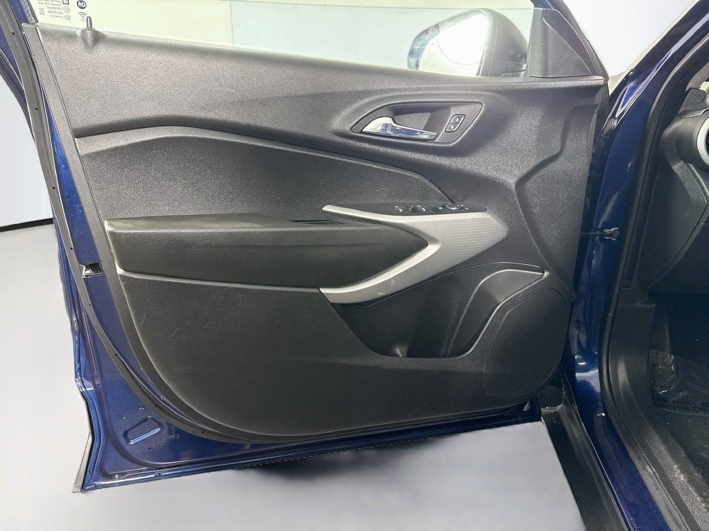 Used 2024 Chevrolet Trax LS w/ Driver Confidence Package FWD image 24