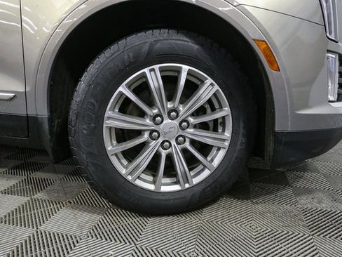 Used 2017 Cadillac XT5 Luxury w/ Driver Awareness Package image 14