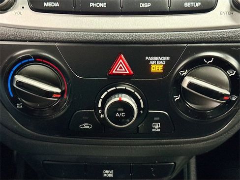 Used 2022 Hyundai Accent SEL image 15