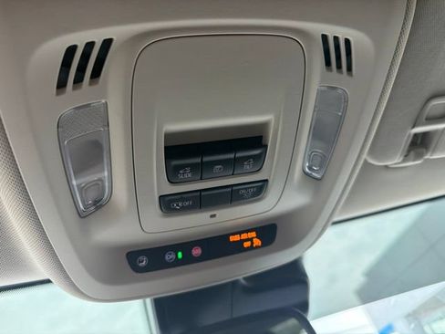 Used 2023 Buick Envision Essence w/ Sport Touring Package AWD/4WD image 59