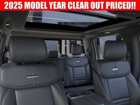 New 2025 Ford F250 Platinum image 22
