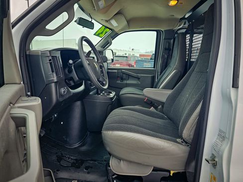 Used 2024 Chevrolet Express 2500 w/ Driver Convenience Package image 11