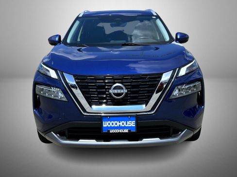 Used 2023 Nissan Rogue SL AWD/4WD image 2