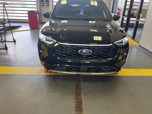 Used 2023 Ford Escape ST-Line Elite w/ Premium Technology Package image 11