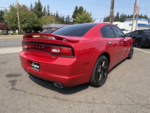 Used 2013 Dodge Charger R/T RWD image 9