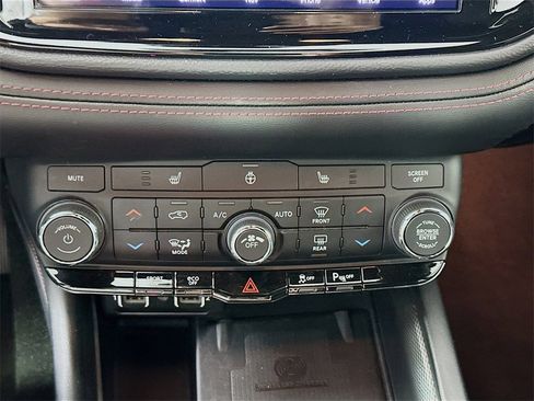 Used 2022 Dodge Durango R/T w/ Blacktop Package image 16