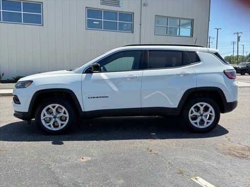 Certified 2026 Jeep Compass Latitude AWD/4WD image 6