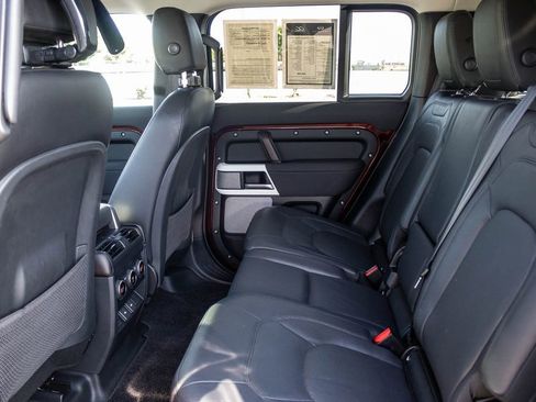 Used 2023 Land Rover Defender 130 SE AWD/4WD image 18
