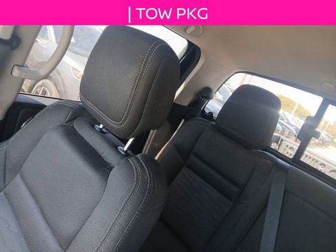 Used 2024 Nissan Frontier SV w/ SV Convenience Package image 16