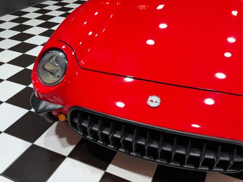 Used 1999 Chevrolet Corvette Convertible w/ Memory Pkg RWD image 18