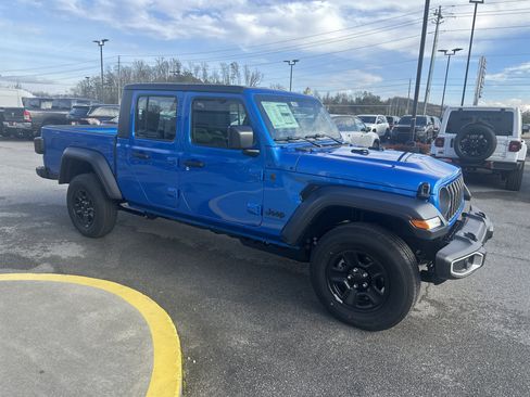 New 2026 Jeep Gladiator Sport image 5
