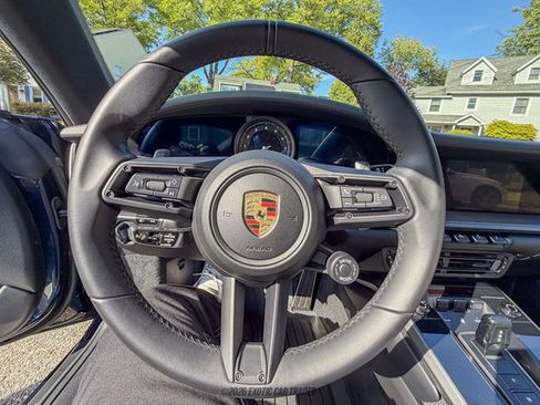 Used 2021 Porsche 911 Carrera RWD image 22