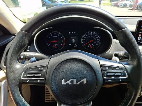 Used 2023 Kia Stinger GT-Line w/ Sun & Sound Package RWD image 19