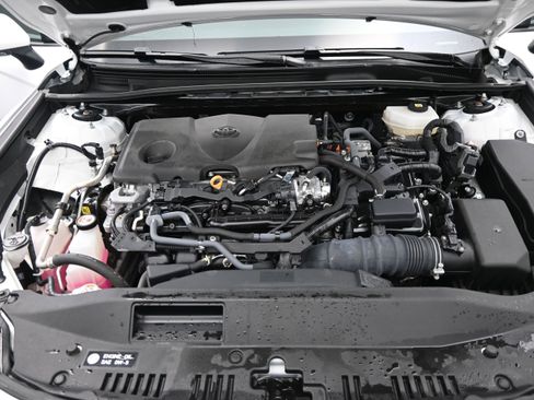 Used 2025 Toyota Camry SE FWD image 21