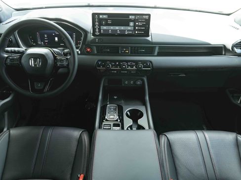 Used 2026 Honda Pilot Black Edition image 28