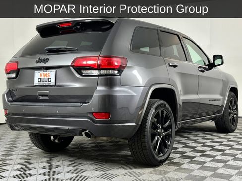 Used 2021 Jeep Grand Cherokee Laredo X AWD/4WD image 4