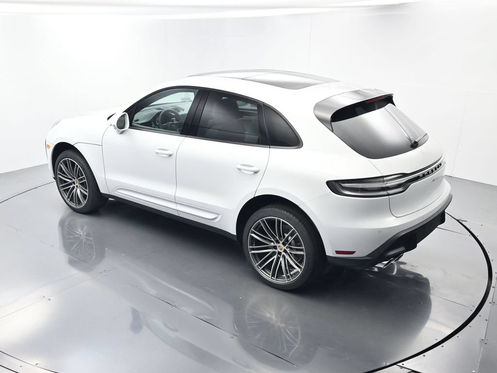 Certified 2026 Porsche Macan AWD/4WD image 36