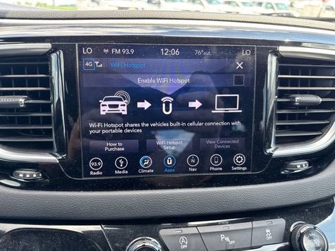 Used 2018 Chrysler Pacifica Touring Plus w/ S Appearance Package FWD image 24