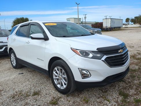 Used 2021 Chevrolet Equinox LT FWD image 2