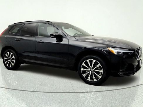 Used 2024 Volvo XC60 B5 Core w/ Climate Package AWD/4WD image 3