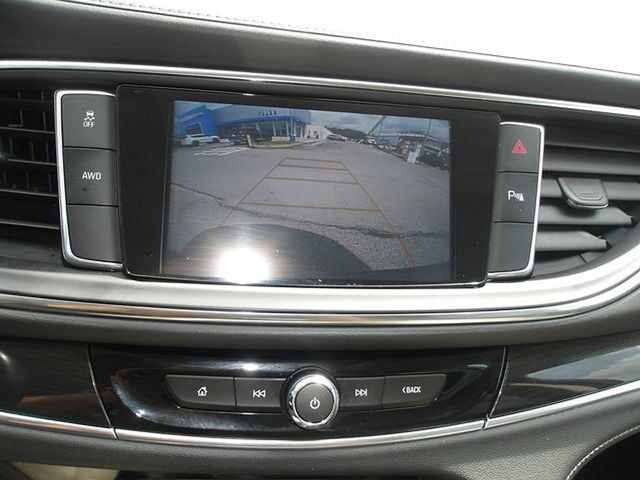 Used 2019 Buick Enclave Essence AWD/4WD image 22