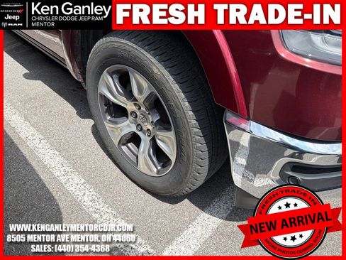 Used 2019 RAM 1500 Laramie AWD/4WD image 11