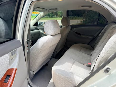 Used 2003 Toyota Corolla LE FWD image 11
