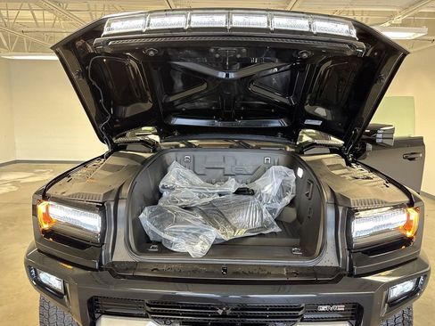 New 2025 GMC Hummer EV 2X image 48