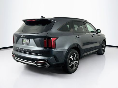 Used 2022 Kia Sorento S FWD image 9