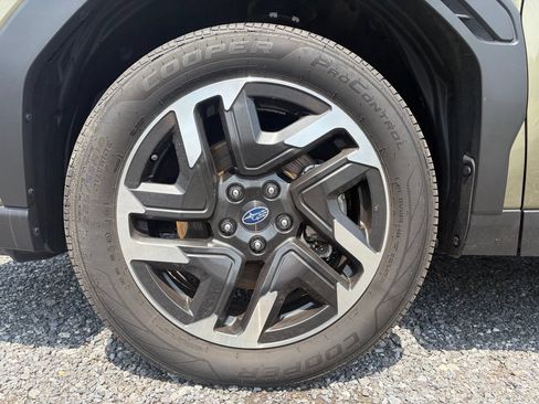 Used 2025 Subaru Forester Limited AWD/4WD image 15