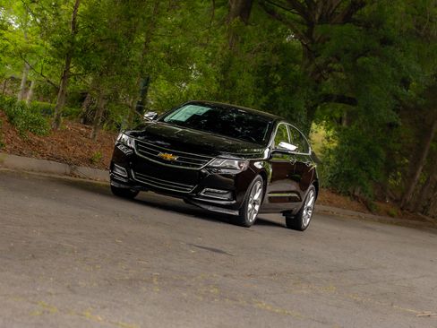 Used 2019 Chevrolet Impala Premier FWD image 45