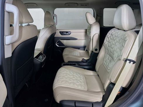 New 2025 Nissan Armada Platinum w/ Convenience Package image 5