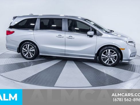 Used 2024 Honda Odyssey Touring image 13