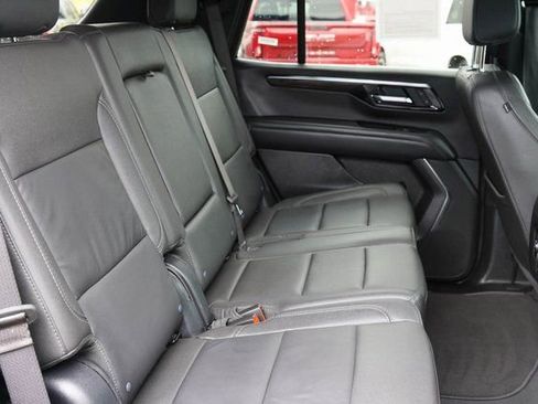 Used 2025 Chevrolet Tahoe Z71 AWD/4WD image 20