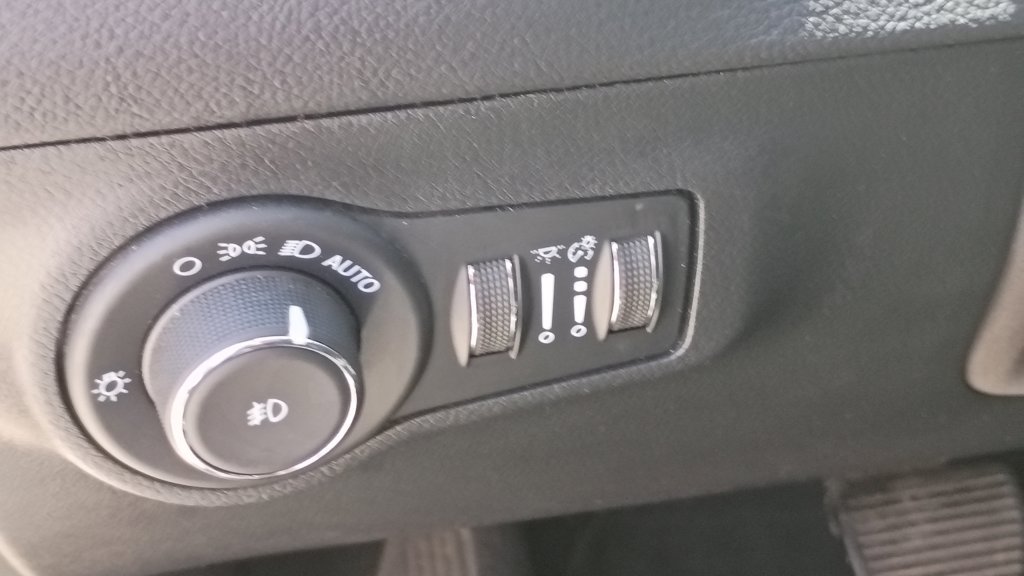 Used 2021 Jeep Compass Latitude AWD/4WD image 21