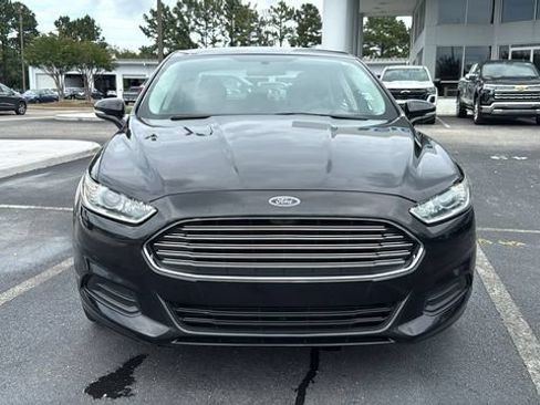 Used 2013 Ford Fusion SE FWD image 2