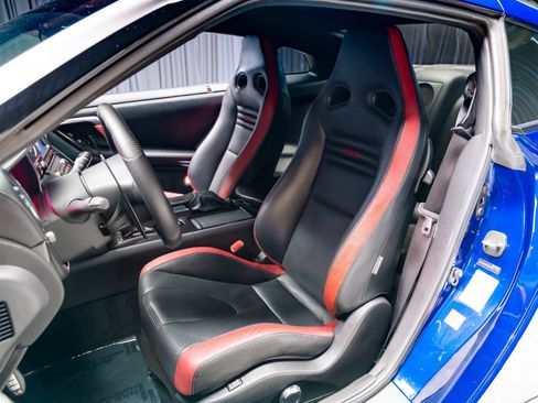 Used 2013 Nissan GT-R Black Edition AWD/4WD image 48